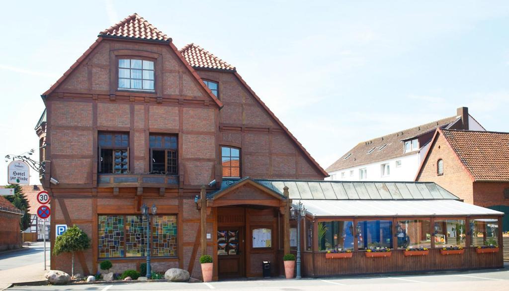 Hotel Restaurant Zur Linde Pattensen Dış mekan fotoğraf