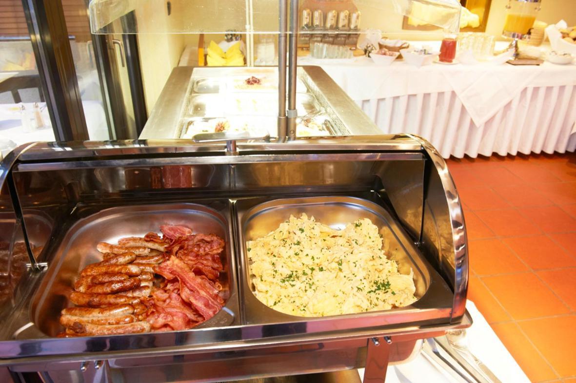 Hotel Restaurant Zur Linde Pattensen Dış mekan fotoğraf